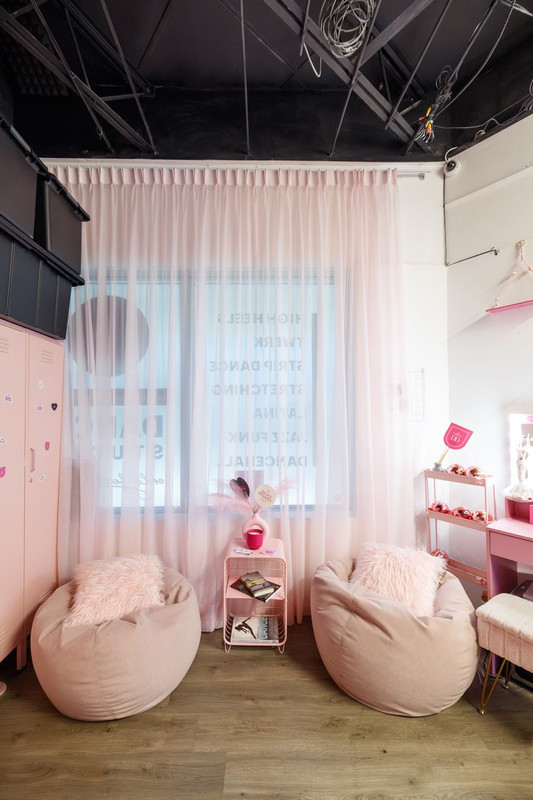 Pink lounge corner
