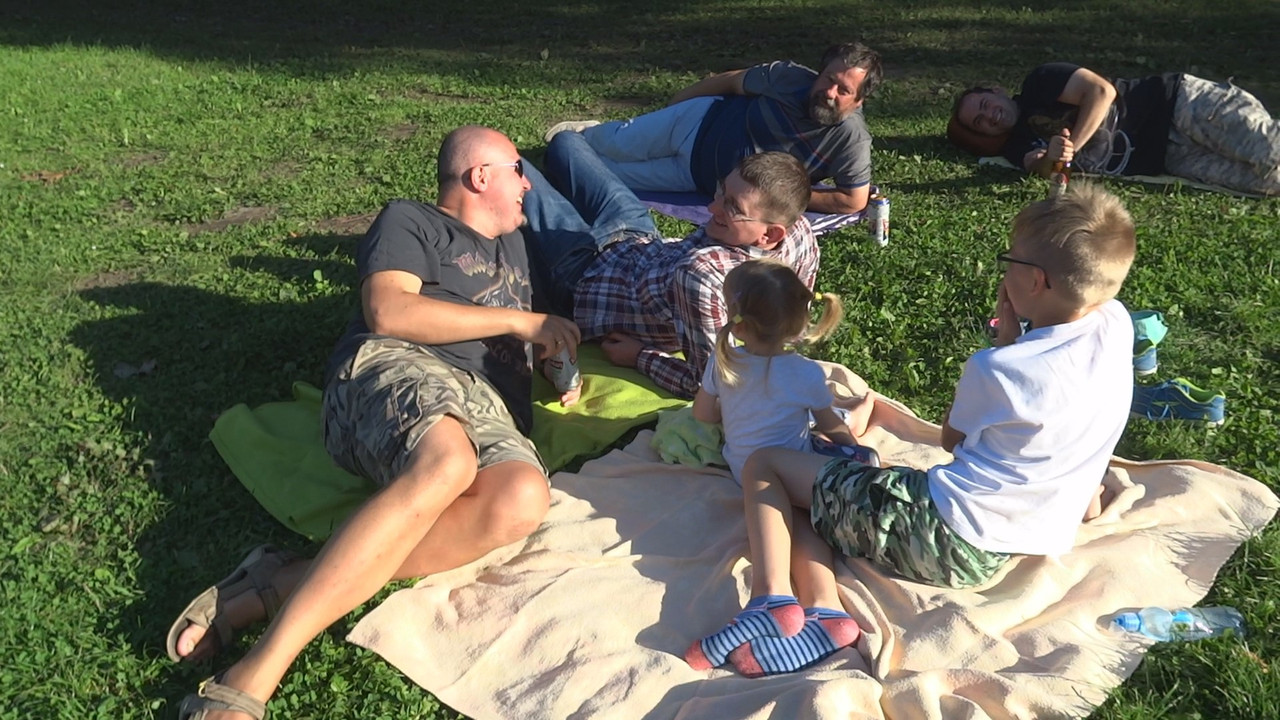 32.03 - Odpoczynek na kempingu_000079