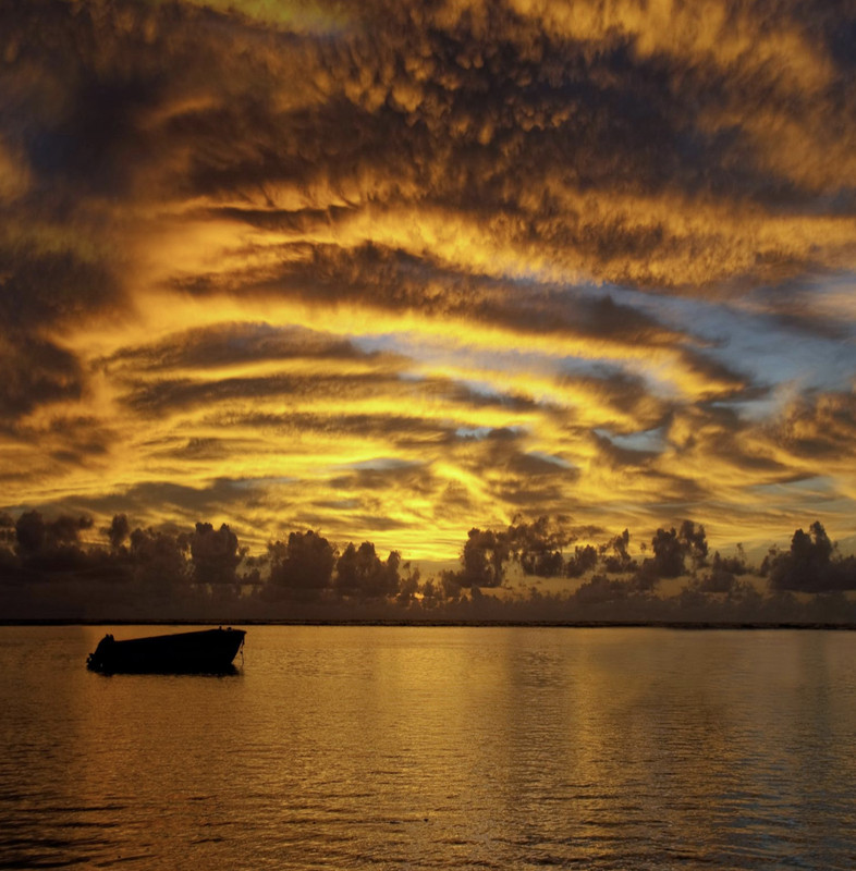 goldsunsetsky.jpg