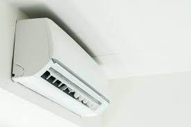 Manutenção preventiva em ar-condicionado