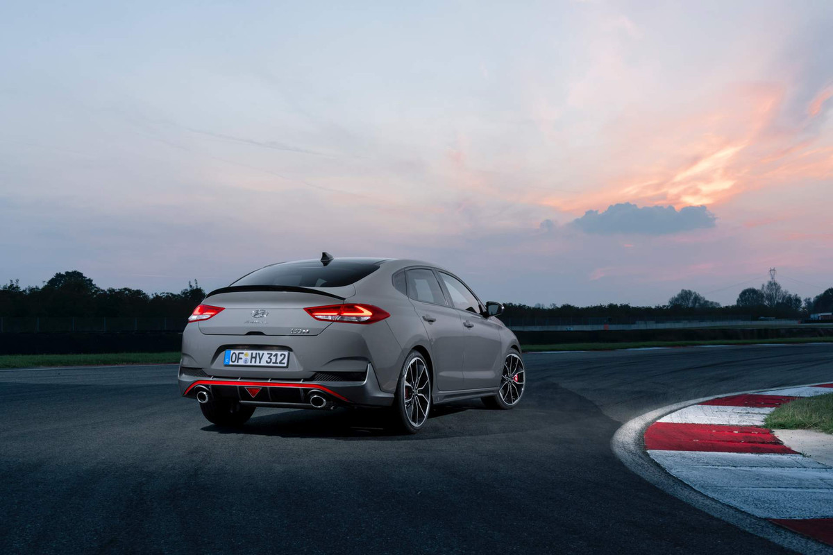 Hyundai i30 Fastback N (14)