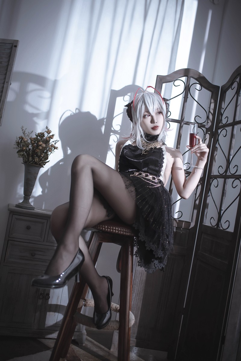 切切Celia 明日方舟 W 礼服 Cosplay 高清写真 20P插图1