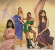 susanna-hoffs-b06