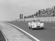 24 HEURES DU MANS YEAR BY YEAR PART ONE 1923-1969 - Page 40 56lm33-Cooper-T-39-Ed-Hugus-John-Bentley-9