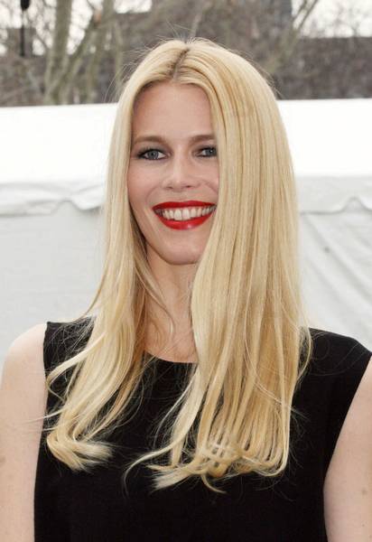 http://images.starlounge.com/slideshows-3/KB_claudia_schiffer.jpg