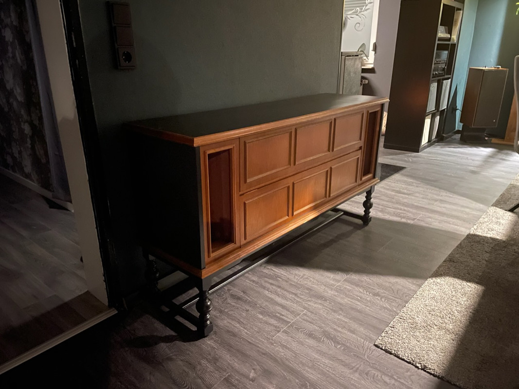 7423CDF0-7E29-4687-BD06-2401C520103A