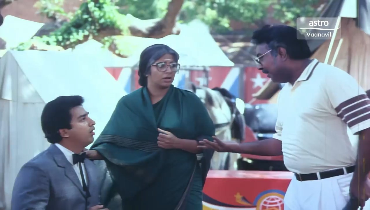 Apoorva Sagodharargal 1989 WebRip [Tamil] 480p 720p ESub Screenshot
