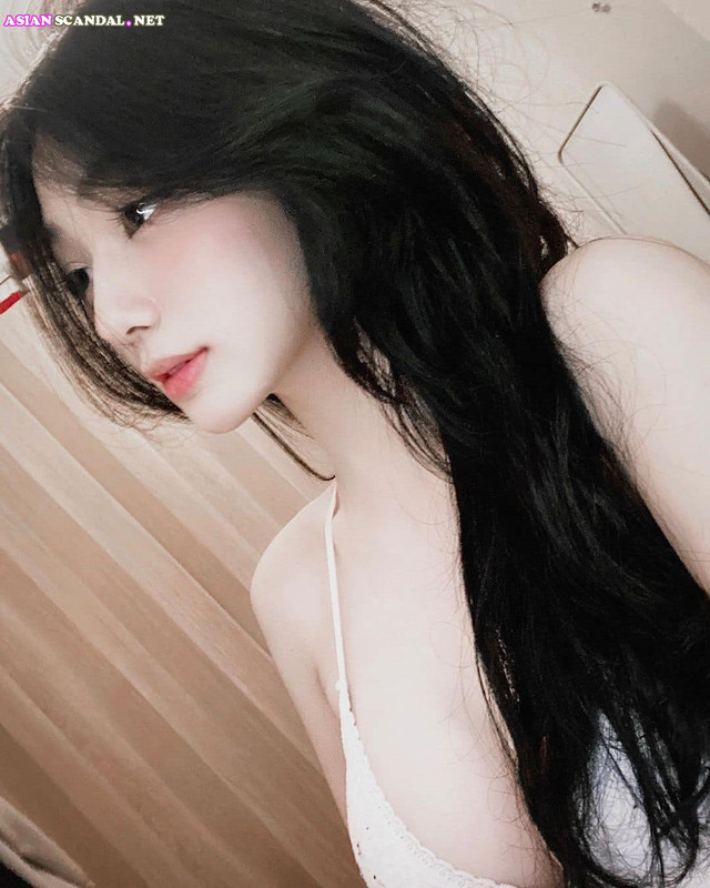Fille vietnamienne Tran Ha Linh
