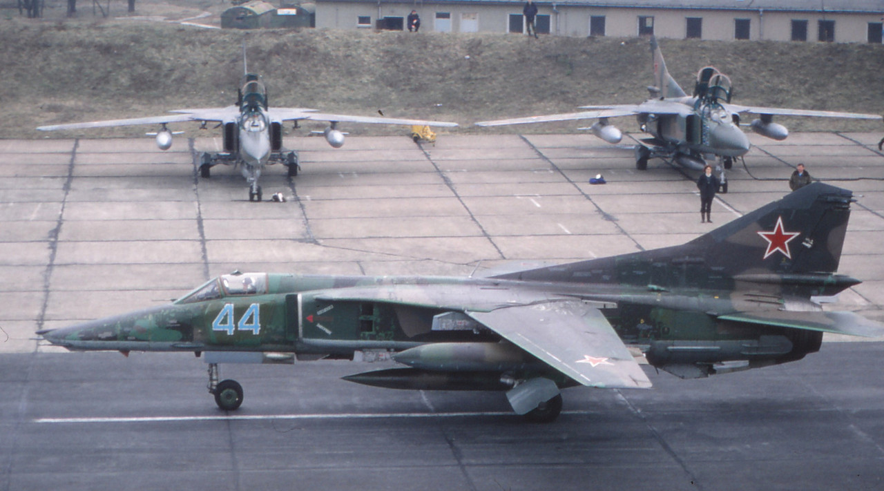 559 APIB Mig-27K 44 Blue_76802627169