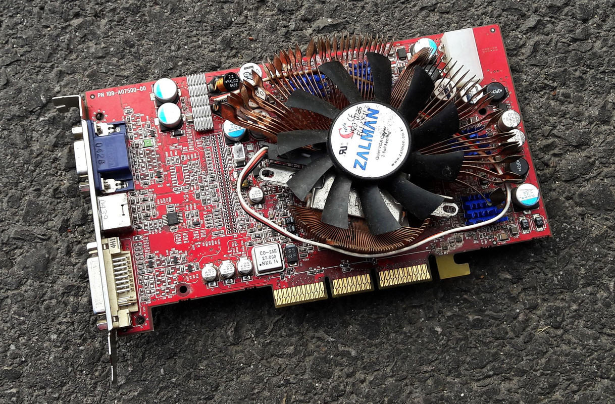 ATI9800PRO-ZLMVF700CU_01