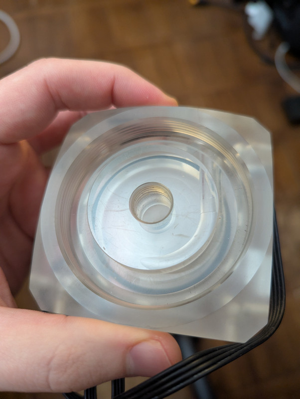 PXL 20251221 223825238