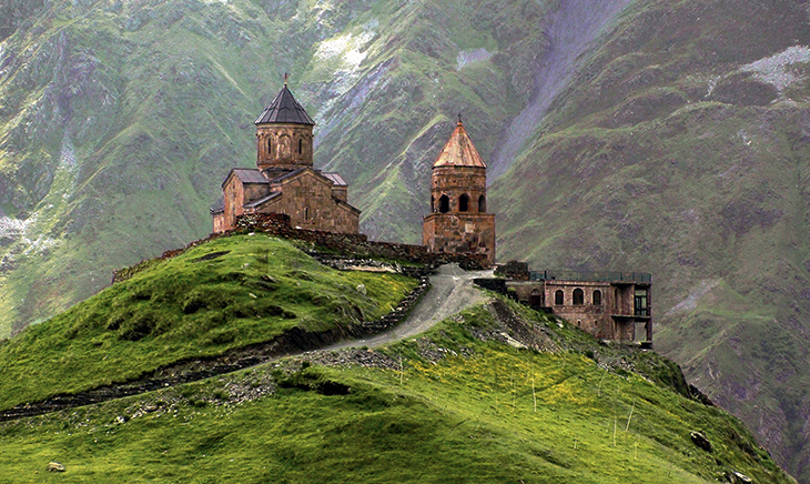 Photographie d'un des monastères orthodoxes dans les hauteurs de Sauvadok.