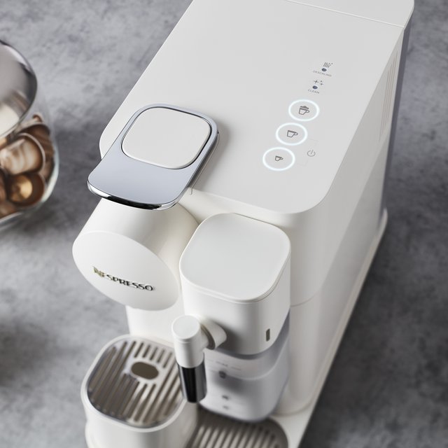 Lattissima One Silky White - One Touch Milk & Coffee Machine