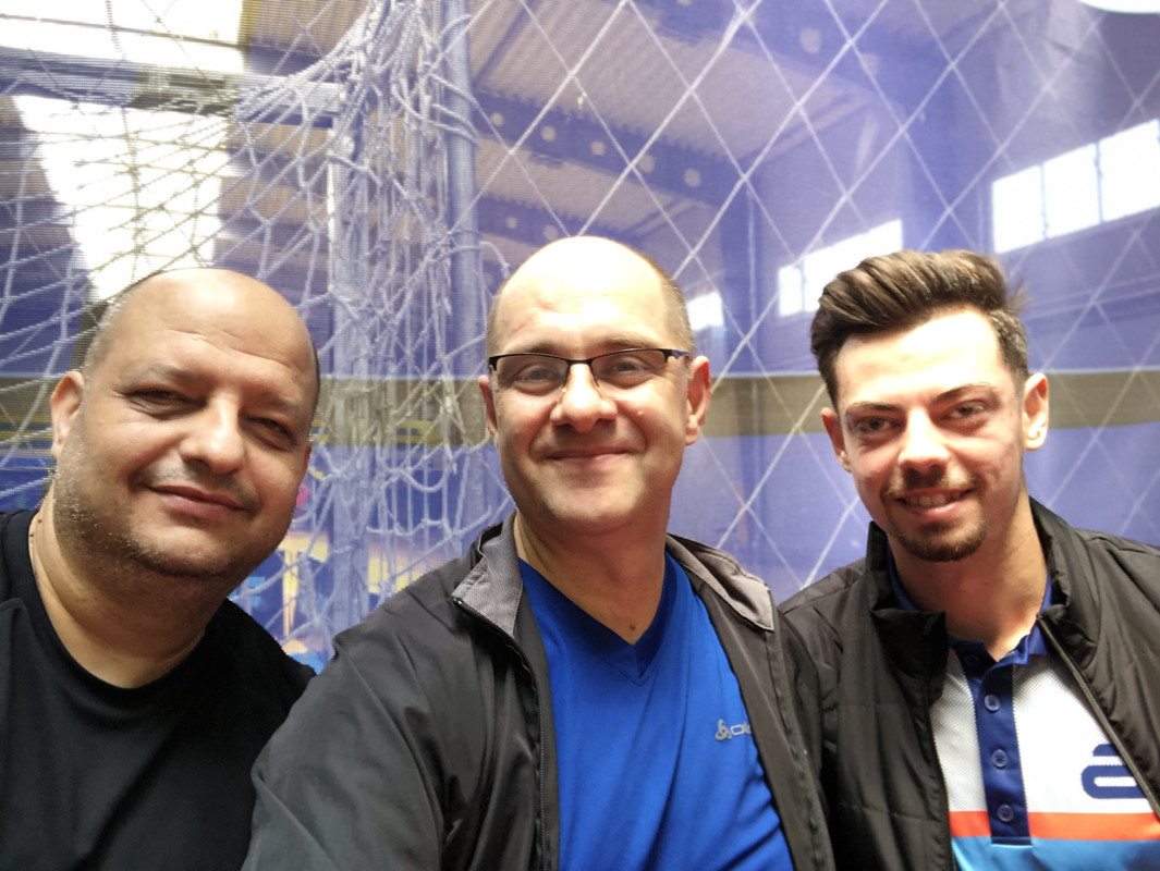 A1BF8A6B-5ACF-40A6-B839-AC60E7BC1A1E