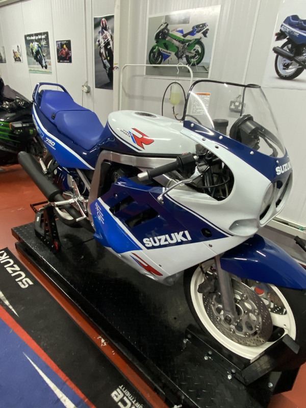 0163A2C4-29F3-4254-8035-9A654268569B