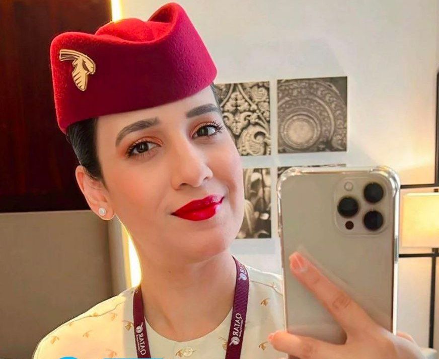 Indian Airhostess flashing her ass and boobs Latest viral