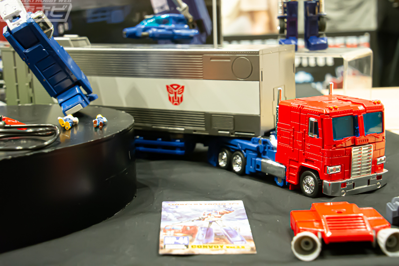 Masterpiece-MP-44-Convoy-Optimus-Prime-V3-06