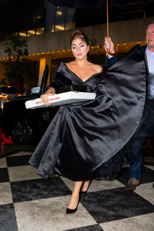 7-2-21-arriving-at-the-Plaza-Hotel-in-Ne