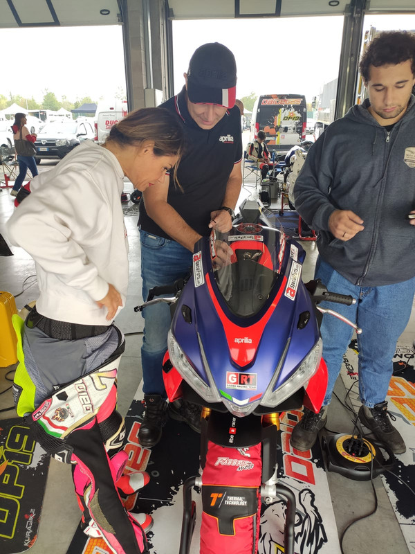 8E81EF06-CF53-46F4-BB04-0F3FFD63FAB2