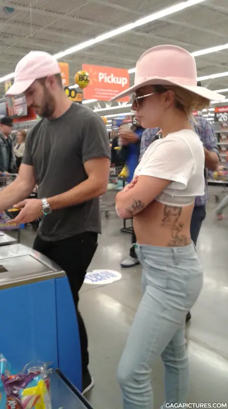 10-24-16-At-Walmart-in-Teterboro-002.web
