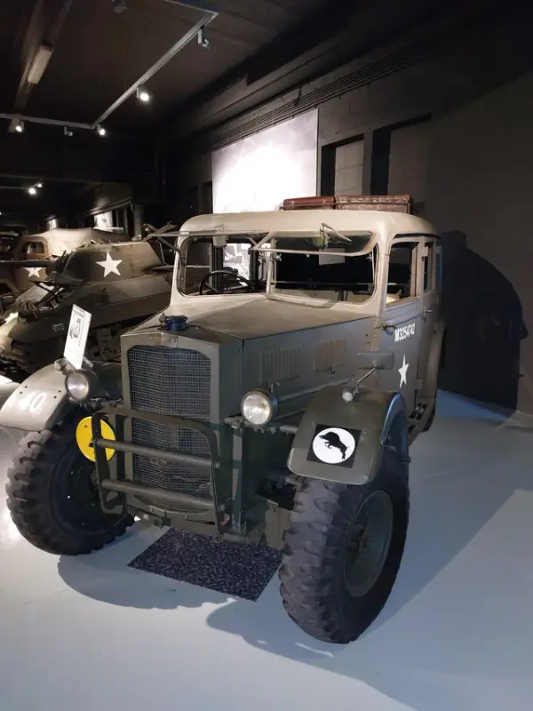 Chars et blindes dans les musees-divers - Page 22 Even-more-tanks-and-vehicles-from-the-ardennes-part-3-v0-84prpmjf7k5c1