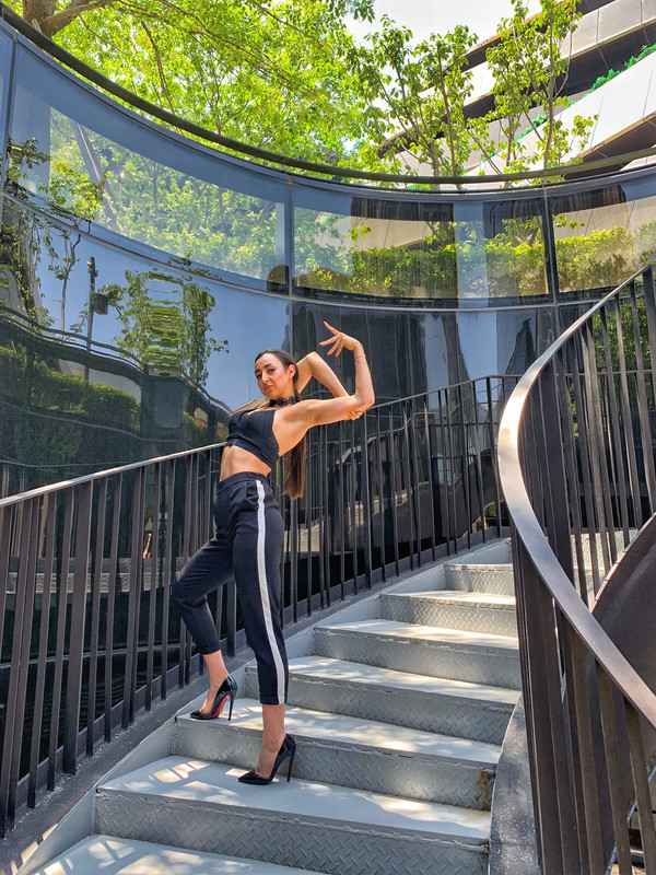 F8A9E0A3-4406-4D4D-8EE0-973A13D86337