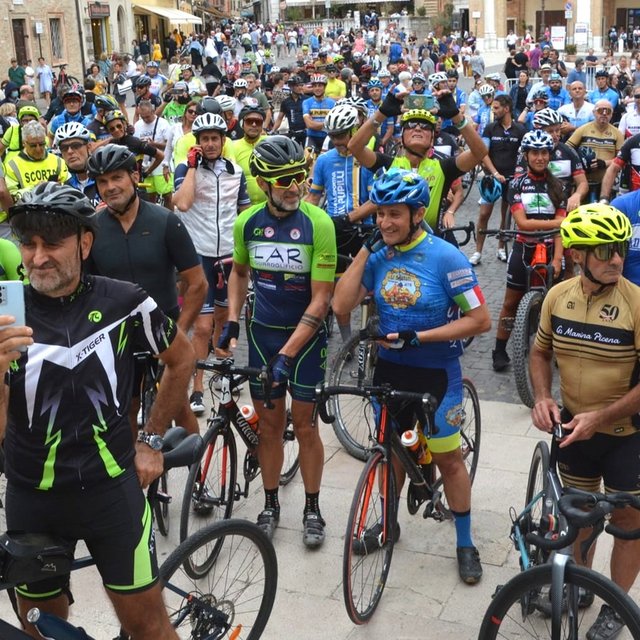 Successo di presenze al Trofeo Lamberto Smerilli, cicloturistica Porto Sant' Elpidio-Loreto