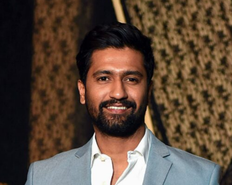 https://i.postimg.cc/1XL45ZBc/Screenshot-2022-03-18-at-08-31-45-Screenshot-2022-03-18-at-08-28-27-vicky-kaushal-and-his-sexy-suit.png
