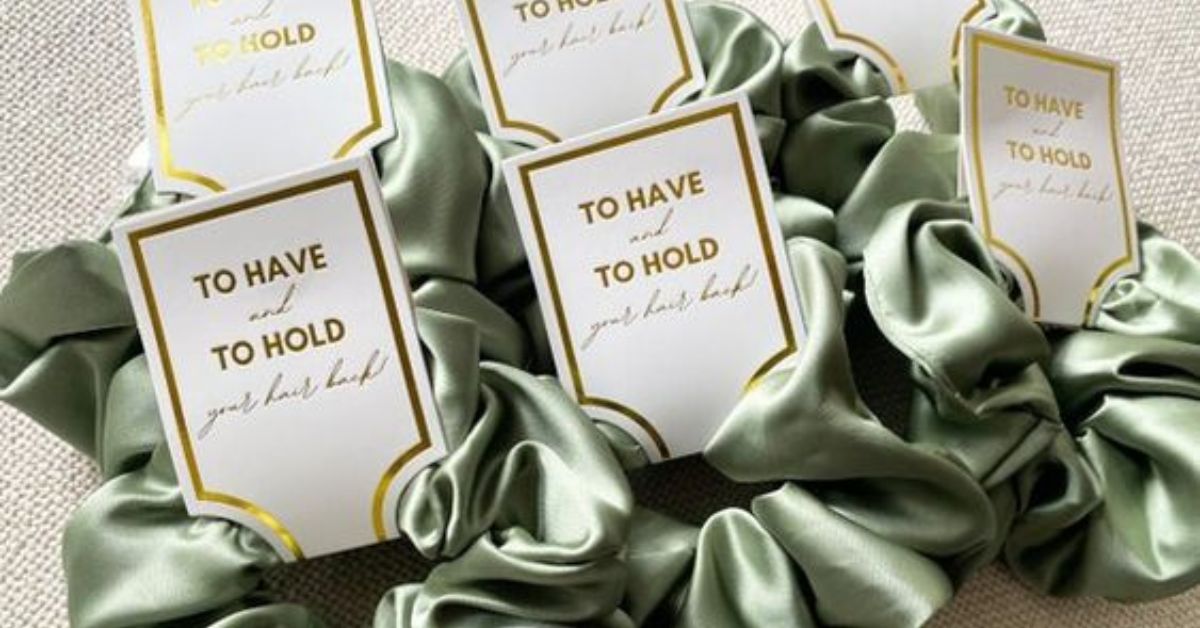 6 ideias do que podes colocar na caixa de convite para as tuas madrinhas/damas de honor! 3