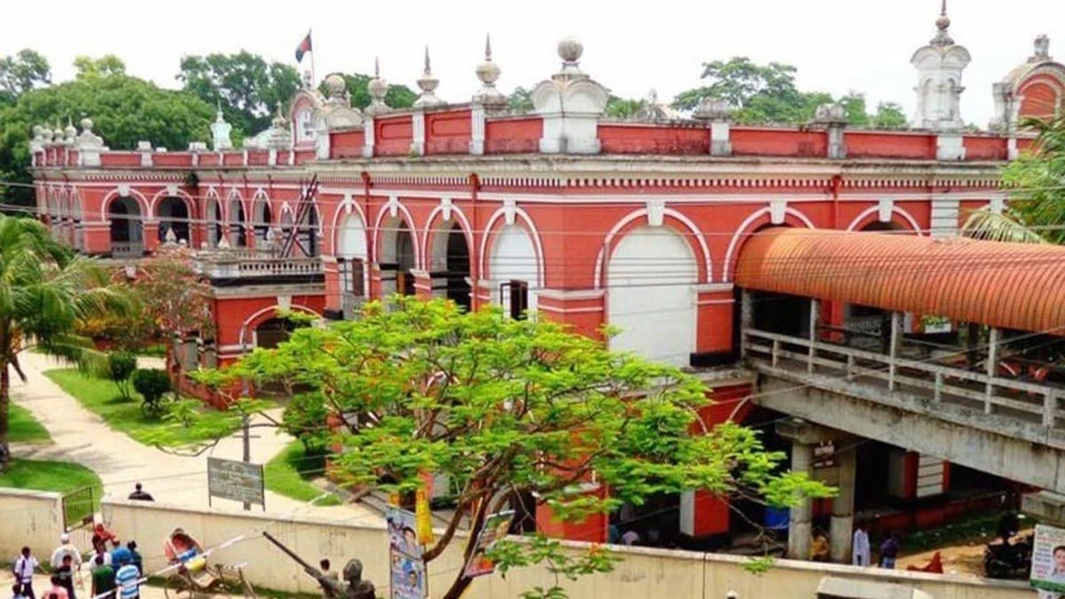 মিথ্যা মামলা করে বাদী নিজেই কারাগারে, ২ আসামি খালাস