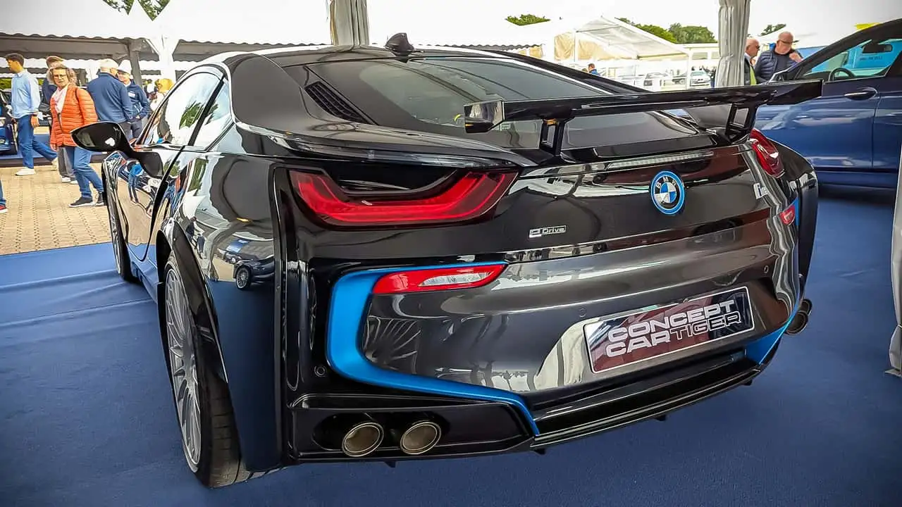 bmw-alpina-i8-tiger-2015.webp