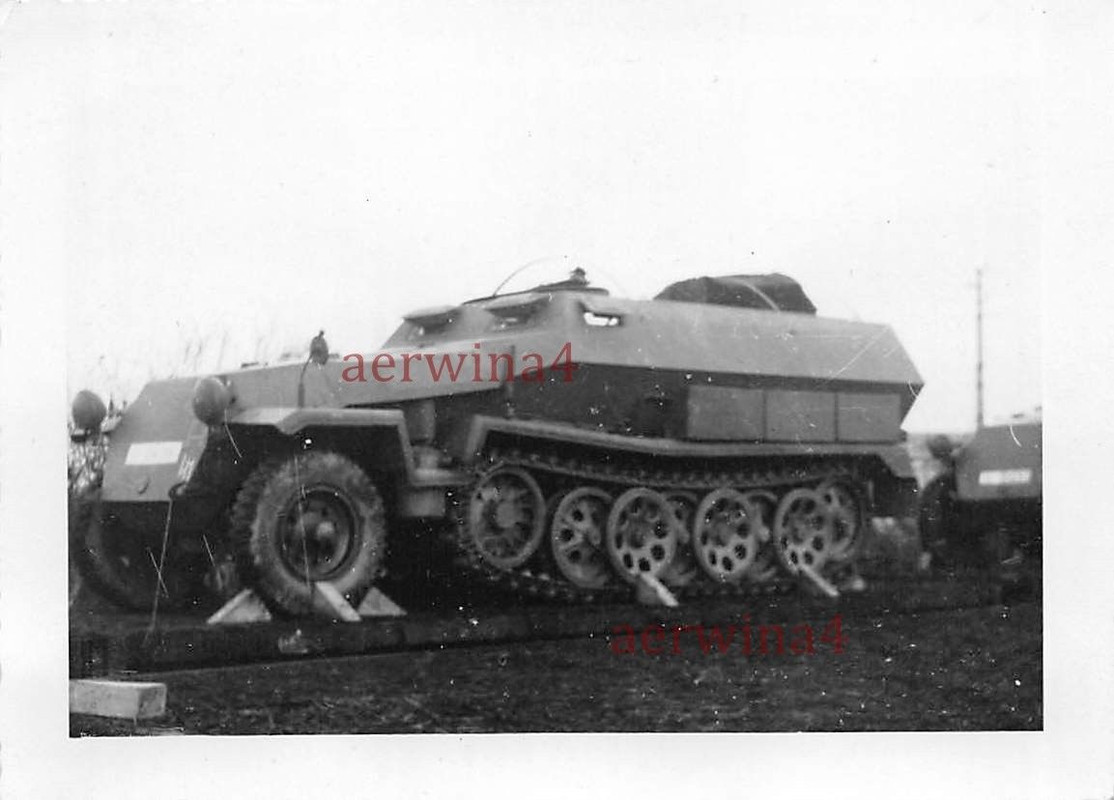 Zugtransport Schützenpanzerwagen Sd.Kfz. 251