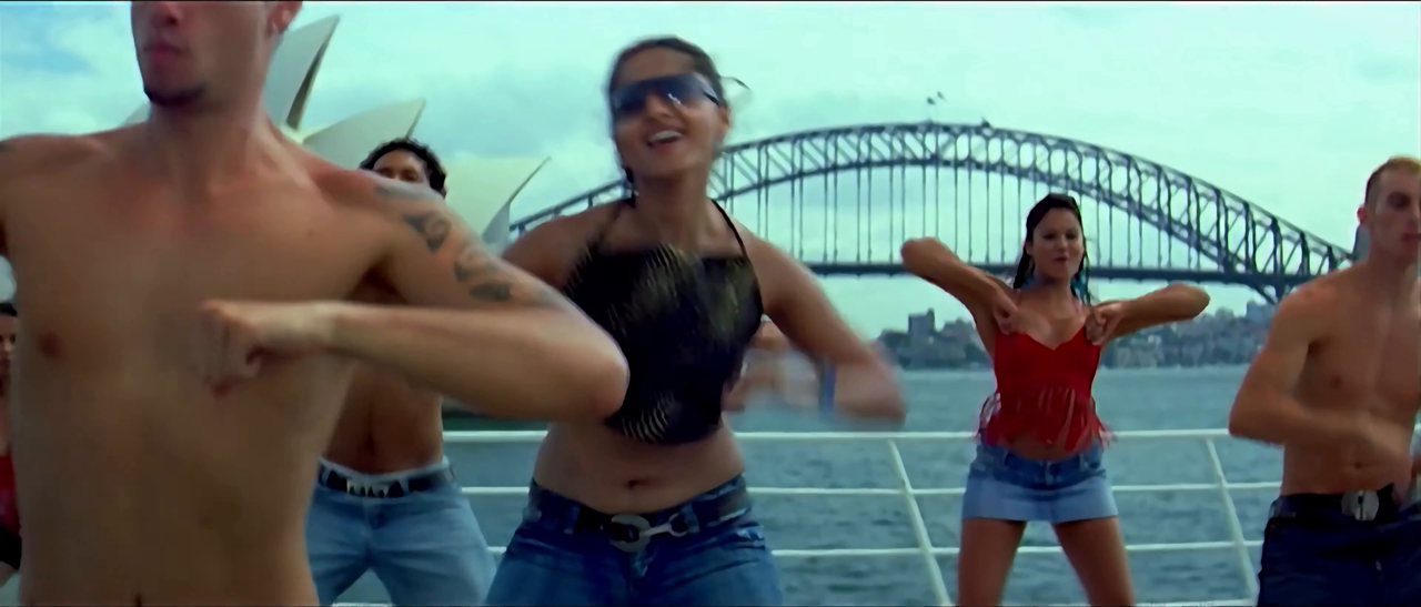 Anushka Shetty Title 4K Song from Okka Magadu2025-04-24 18-28-16-496-160