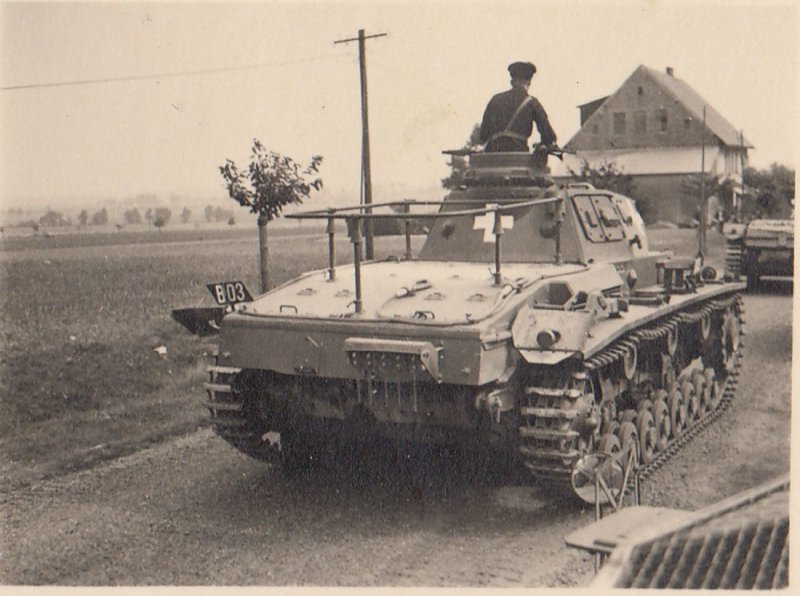 2.WK Fotoalbum Aufklärung-Panzerwagen 14
