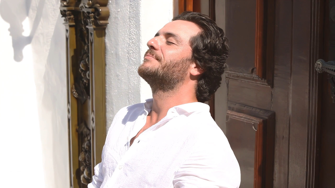 IstoÉ Gente _ Making-of Photoshoot _ Alinne Moraes e Rodrigo Lombardi.ts_snapshot_00.33.979