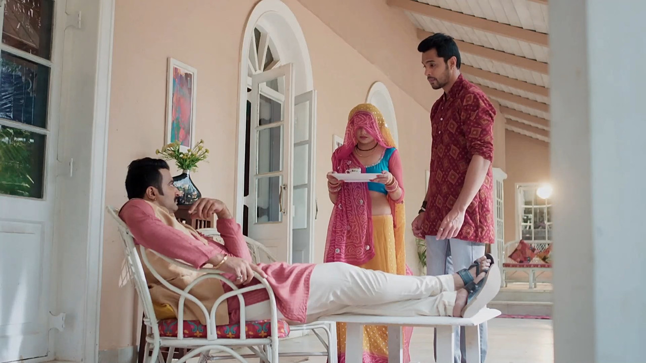 Homely Wife Navel and hot scnes-savdhaan india.mkv_snapshot_00.11.754