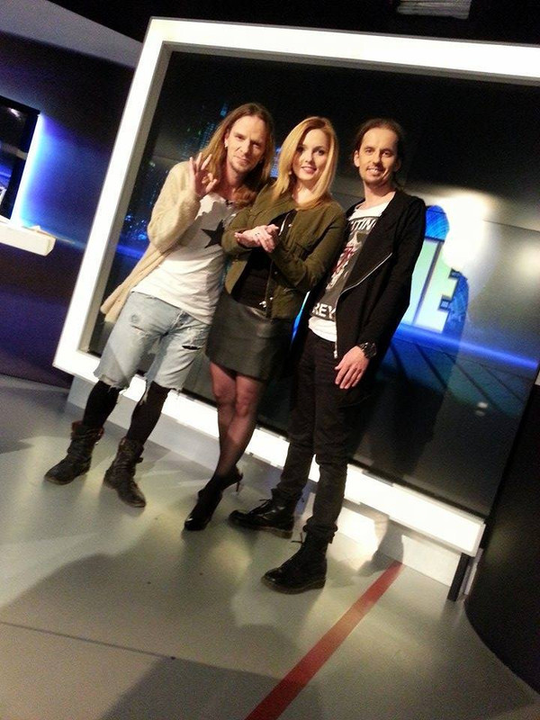 11041785_379656838880982_4909808370446441462_n