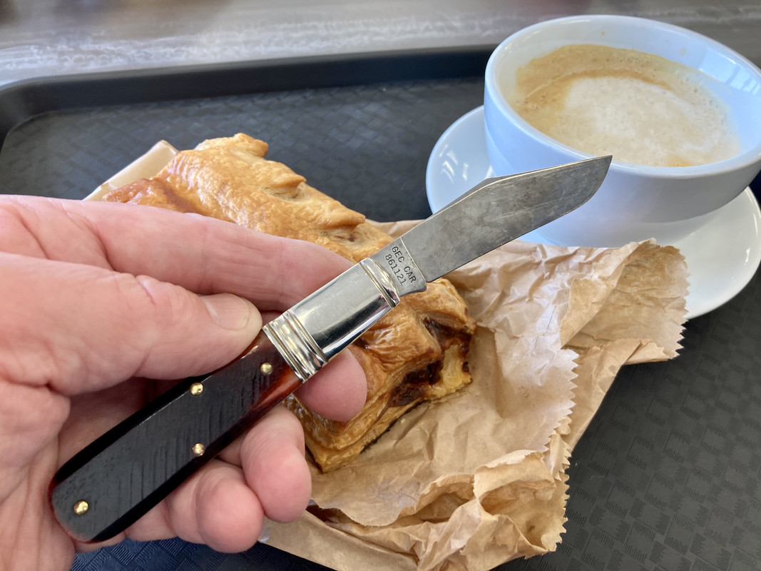 9D390D70-0883-444E-8DF7-3AB849B2361E