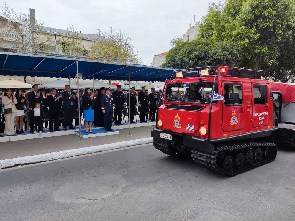 , Καλαμάτα: Λαμπρή παρέλαση για την επέτειο της 25ης Μαρτίου 1821