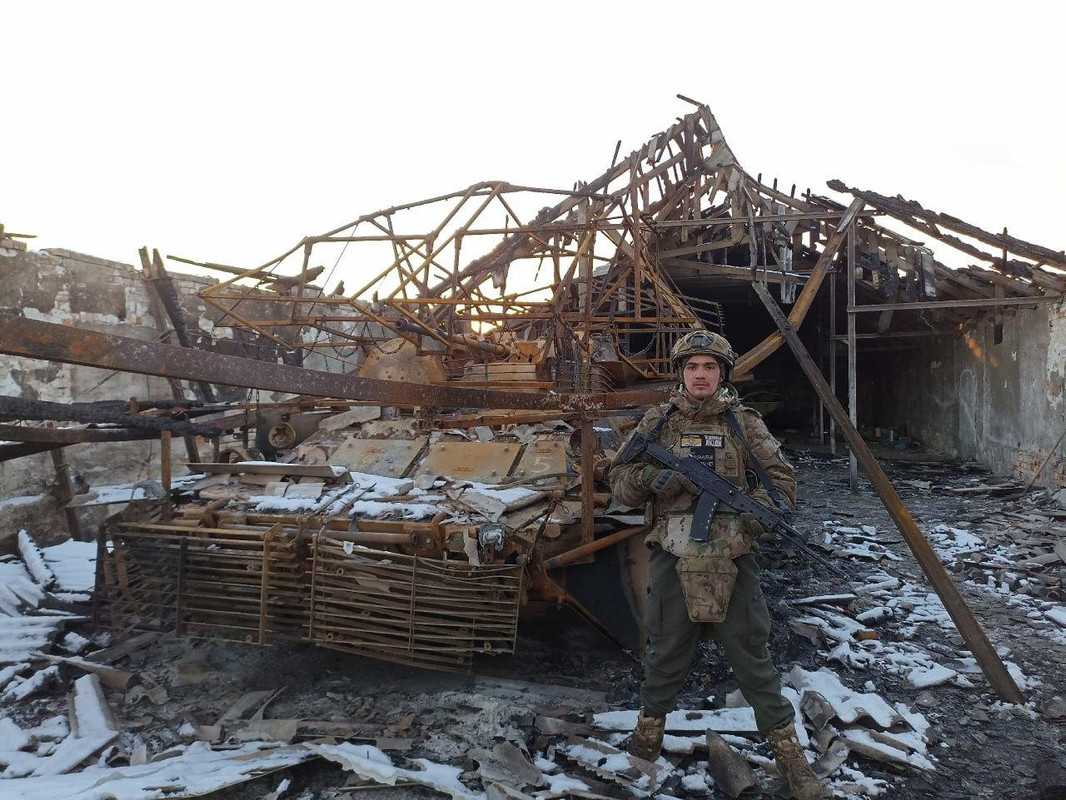 1000 BTR-82AT destr 22 02 25