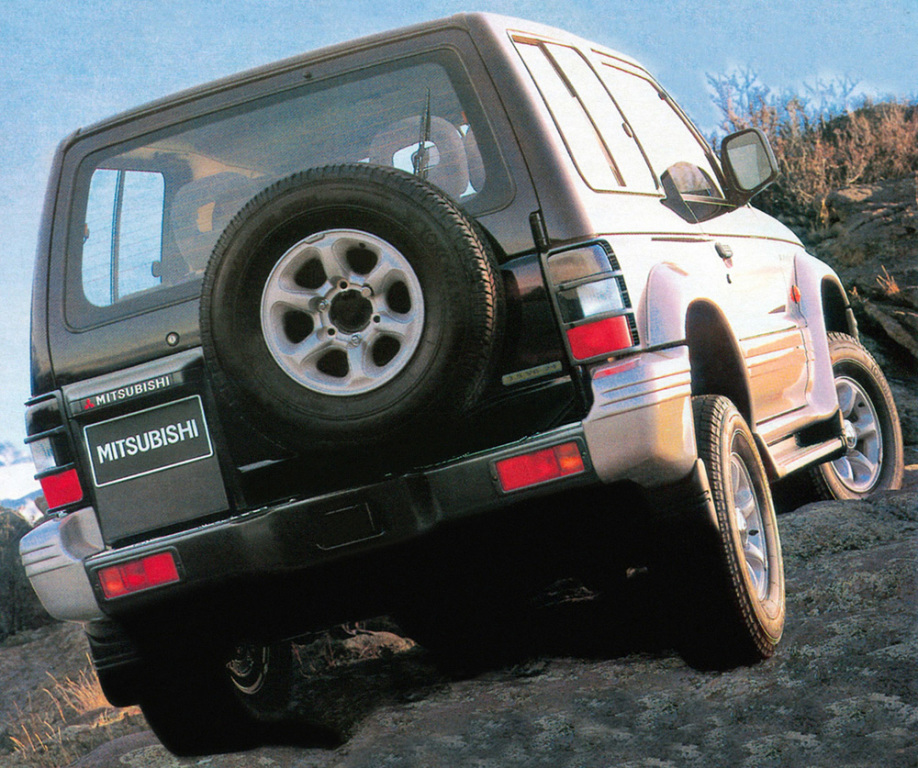 Mitsubishi-Pajero