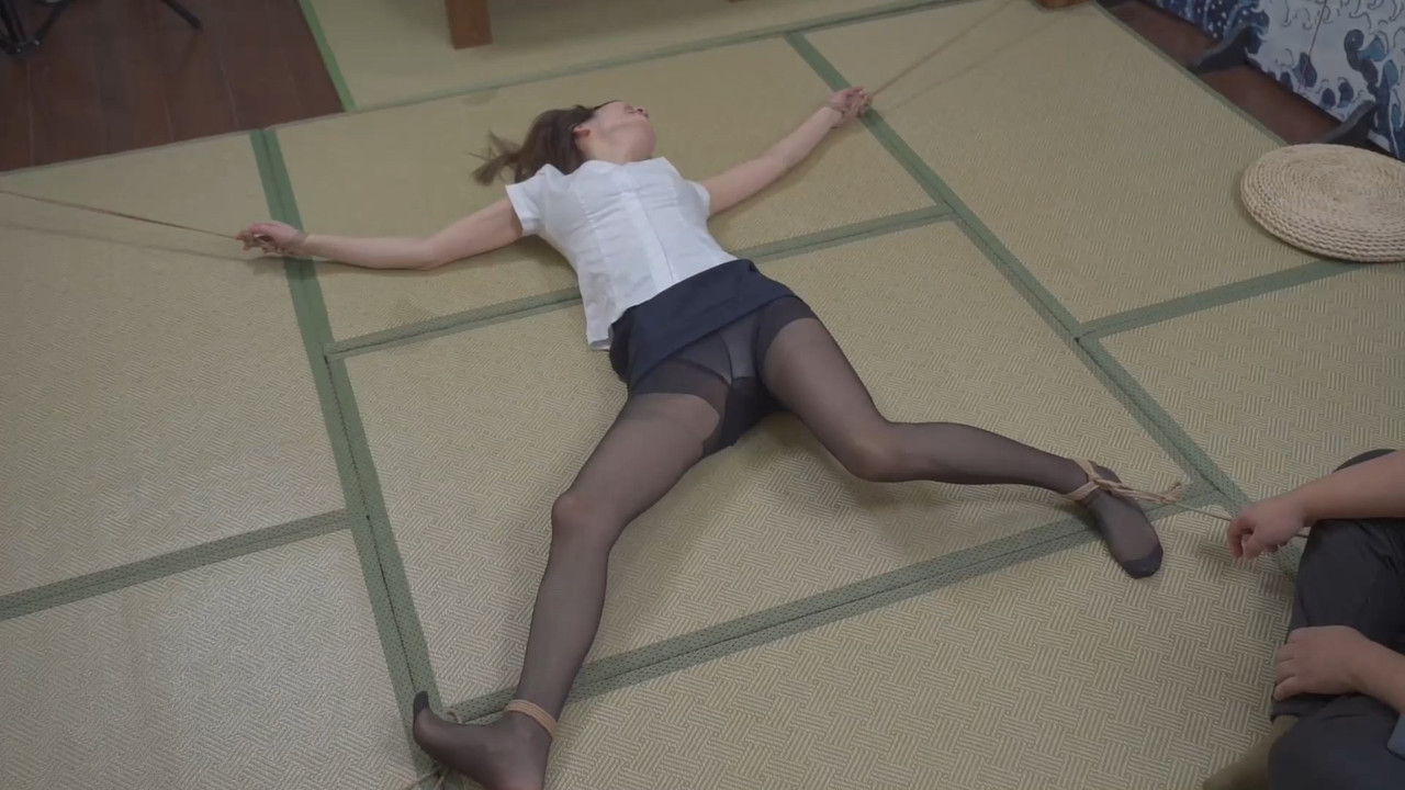 象人原创 嗷嗷 三个不同场景姿势的TK.mp4_20230323_131758.974