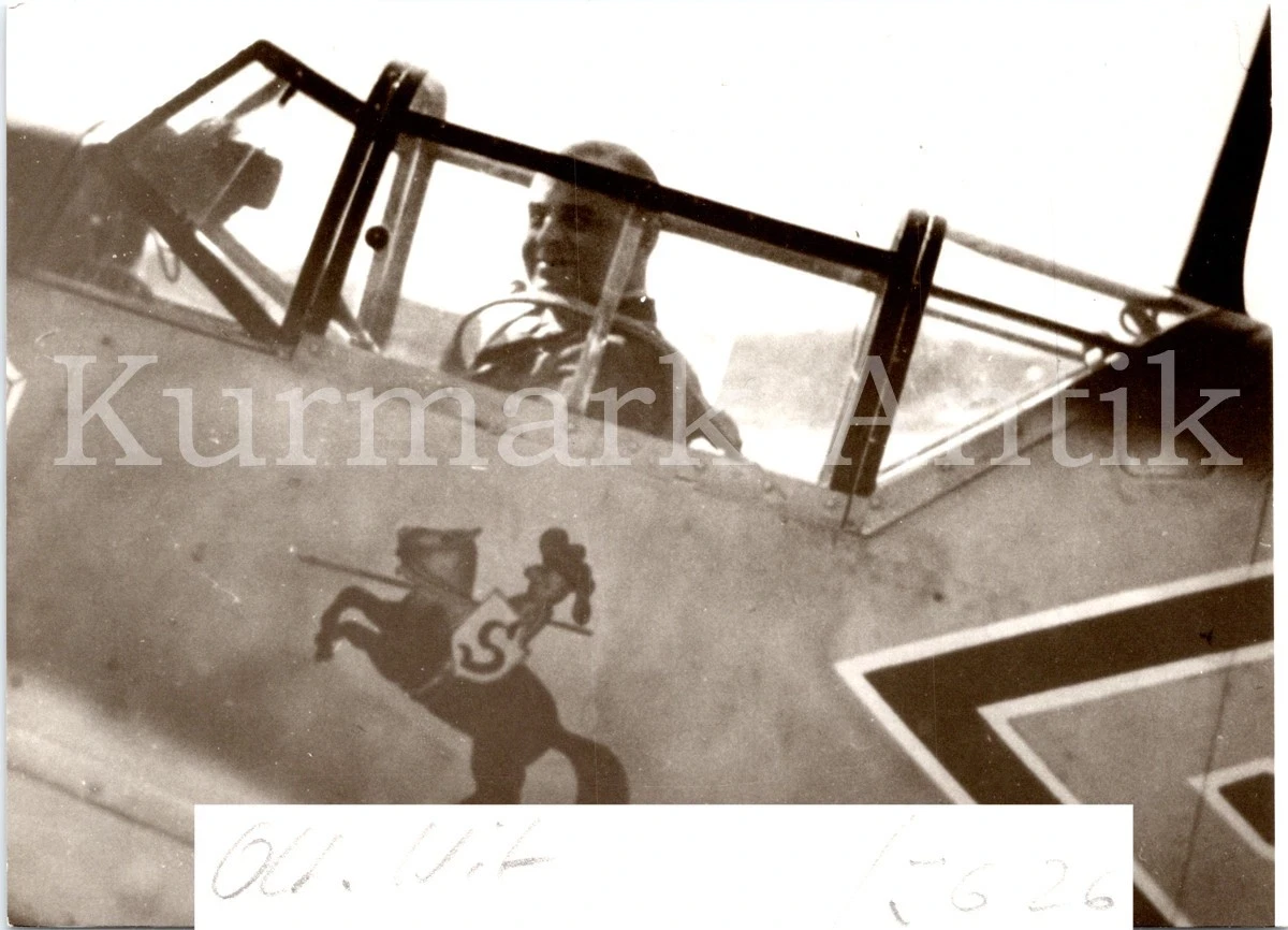 T570 Photo Wehrmacht Archive Repro Luftwaffe Aircraft Me109 JG26 Emblem RKT Pilot