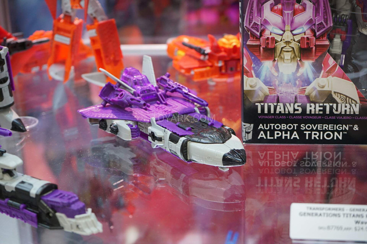 SDCC2016-Transformers-Titans-Return-020