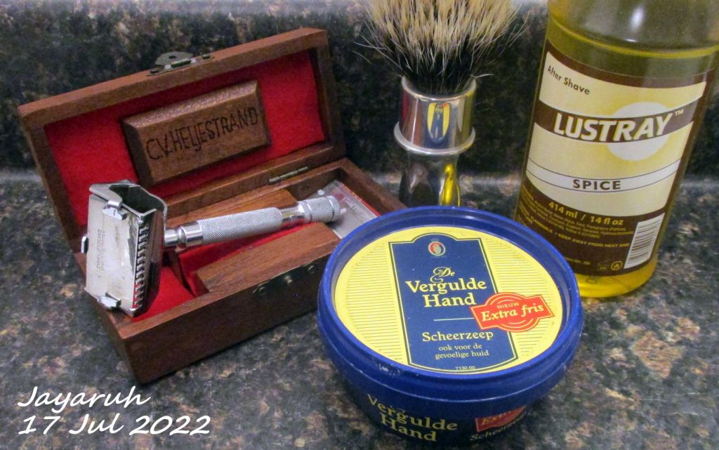 [Image: sos220717.jpg]