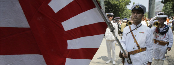 Miembros del Gobierno de Japón visitan el santuario Yasukini entre críticas de China y Corea del sur