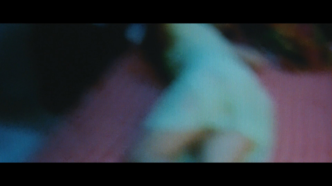 Miss.Lovely.2012.1080p.NF.mkv_snapshot_08.36_[2021.07.14_11.04.00]