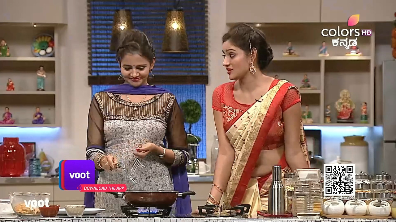Kannada Serial Actress Ranjani Sexy Big Navel Show in Saree.mkv_snapshot_01.15.719