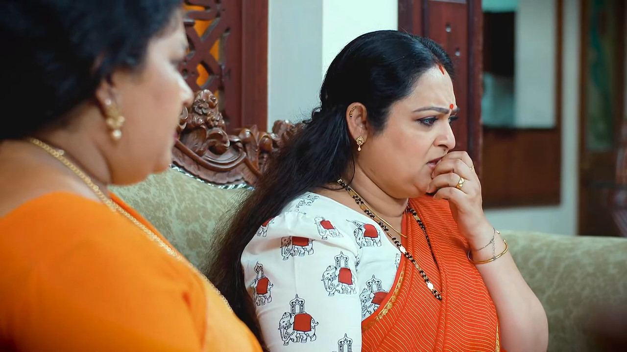 Reshmi Soman Sexy Tummy in Saree mp4 snapshot 00 09 147