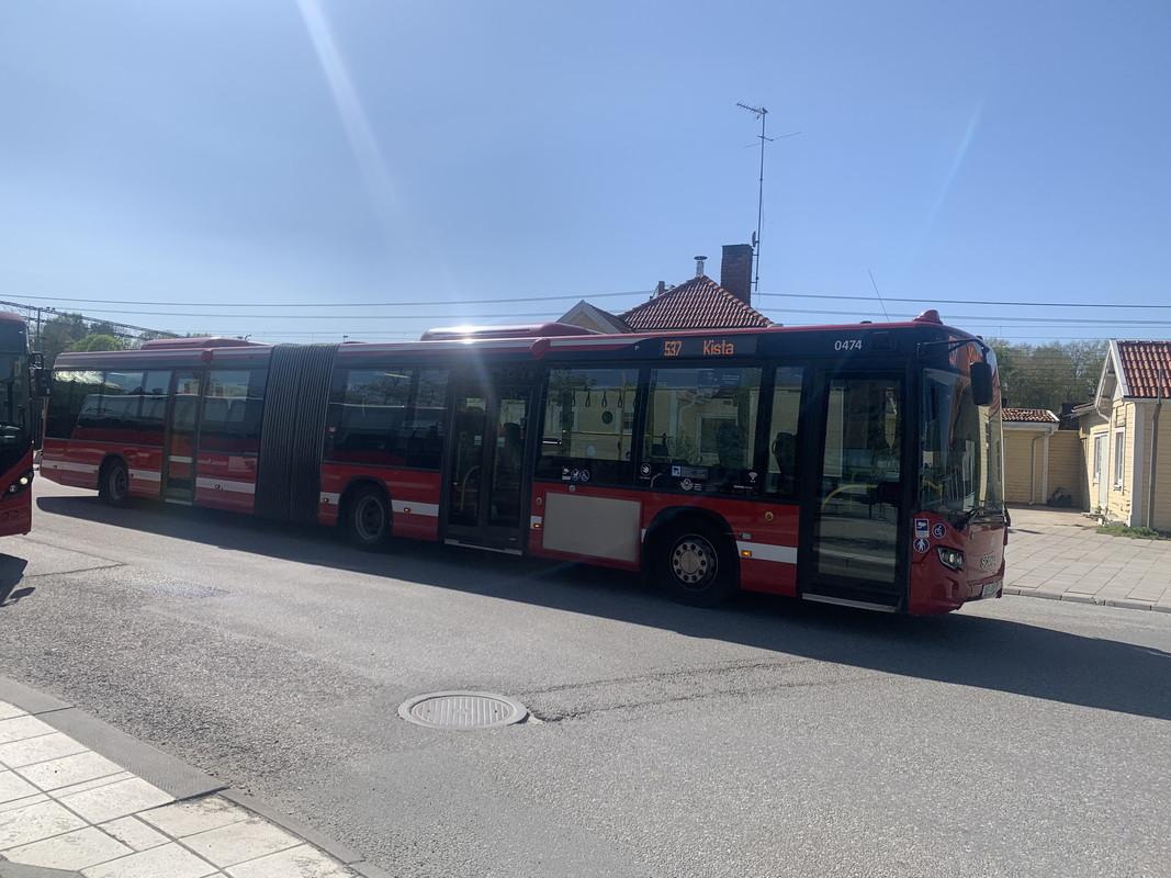 21AA9506-82C3-4C7B-B8B0-5411ED6554BE